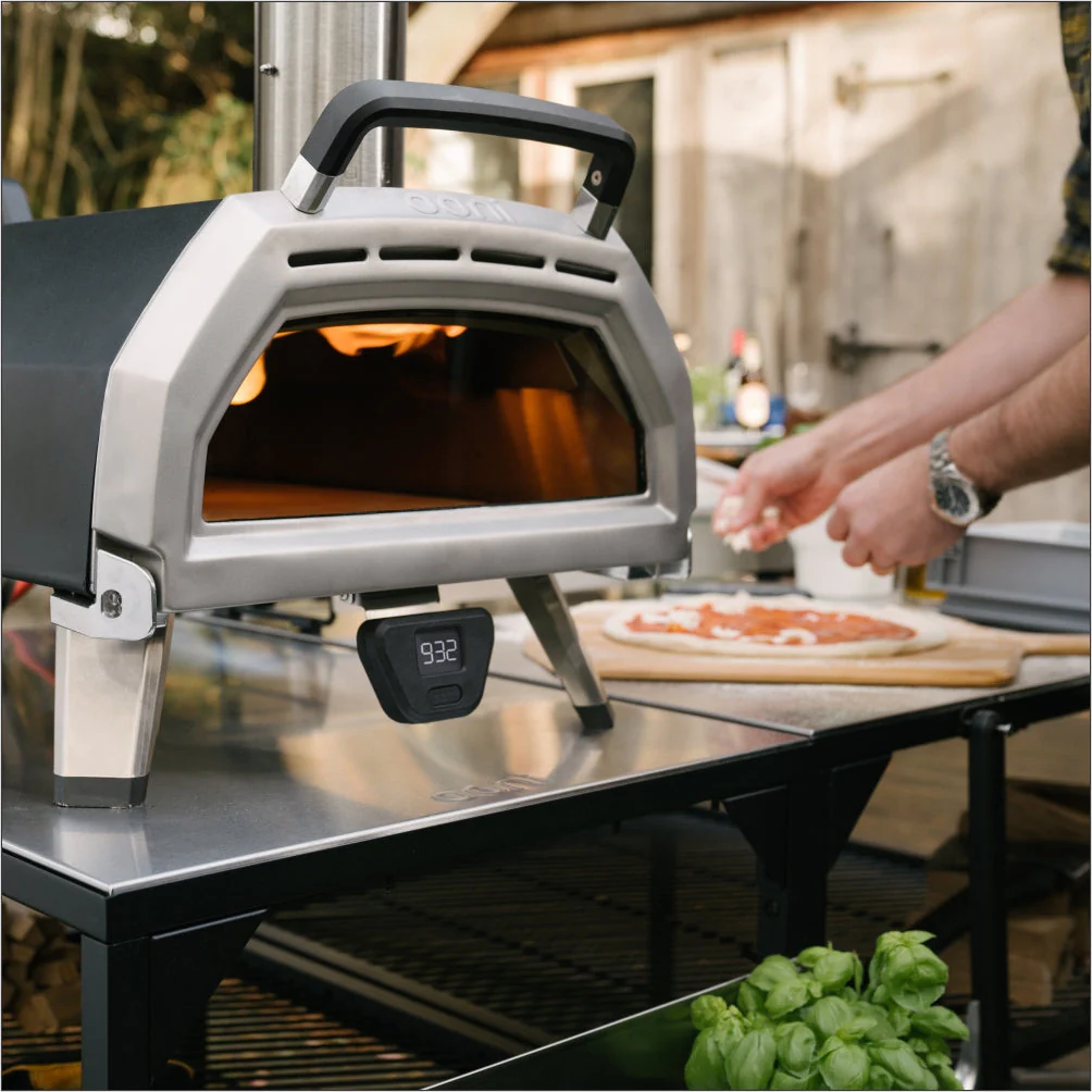 Ooni Karu 16 Inch Portable Wood and Charcoal Fired Outdoor Pizza Oven - Image 10