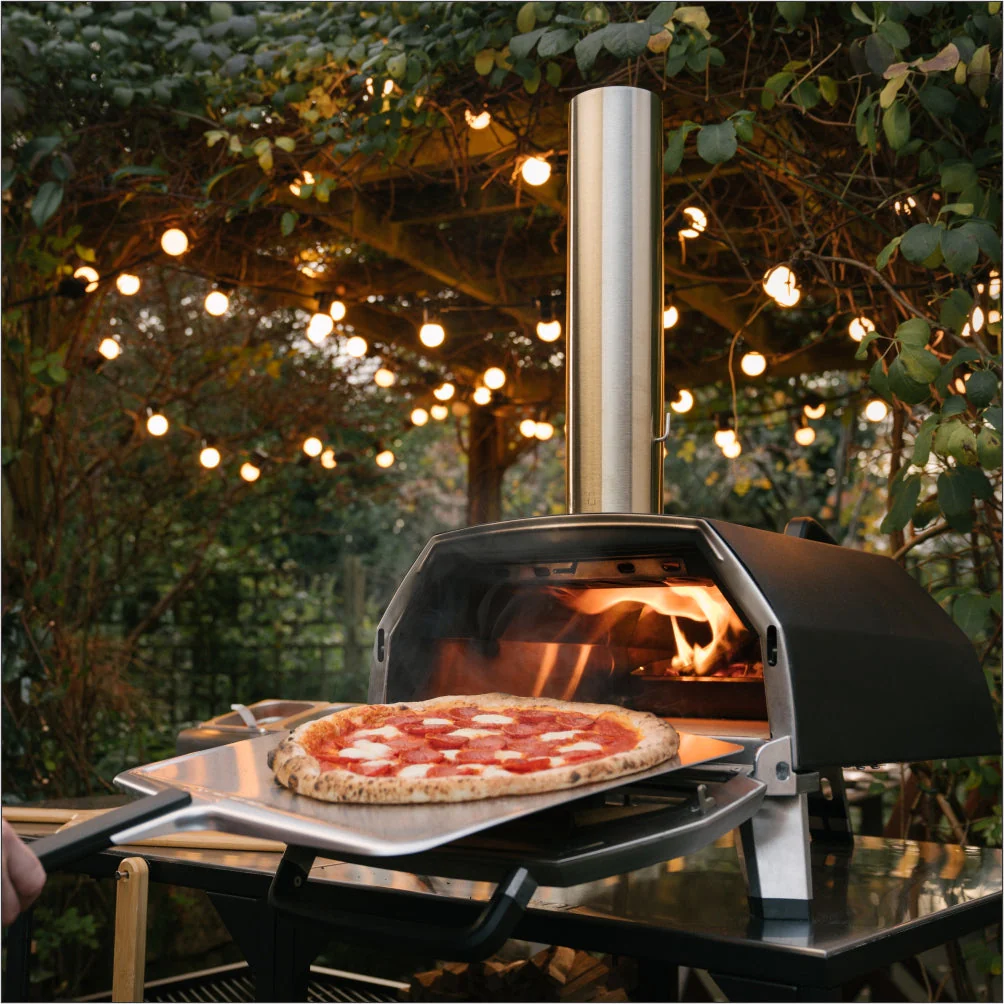 Ooni Karu 16 Inch Portable Wood and Charcoal Fired Outdoor Pizza Oven - Image 13