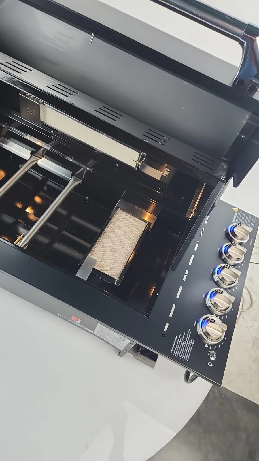 Sirius Black Drop-in 5 Burner Gas BBQ and Sirius Black finish 1200mm BBQ Canopy Rangehood - Image 6