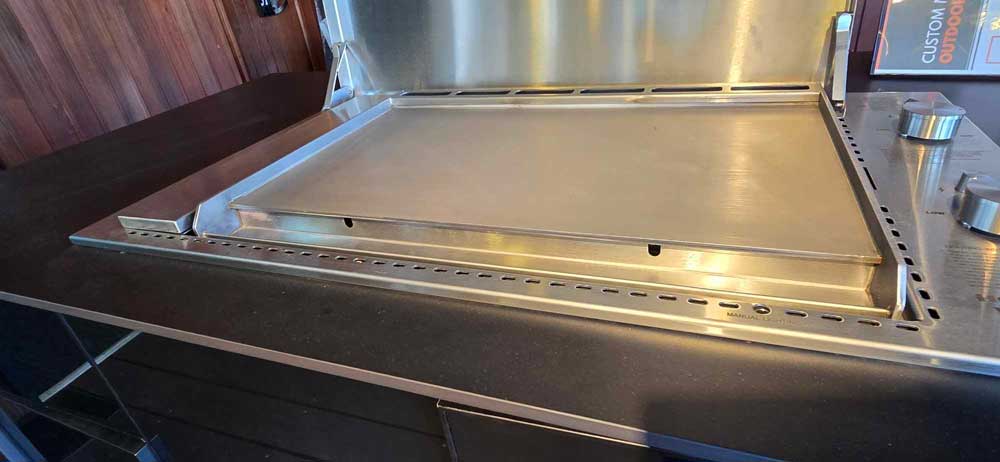 Tucker Horizon Marine Grade Built In BBQ - Full Plate and Flat Lid - Image 11